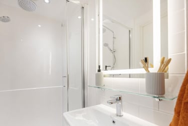 1 bed studio, Renfield Street, Glasgow, G23AX - Image 1